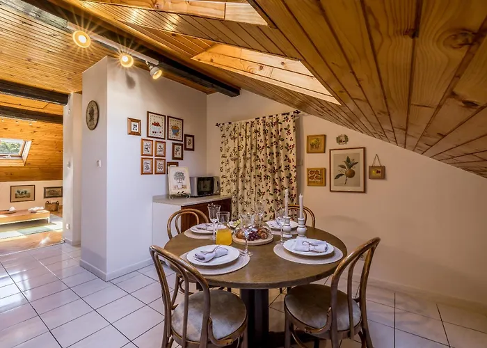 Amorina 아파트 스플리트