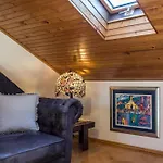 Amorina Apartment
