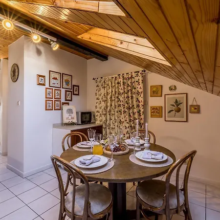 Amorina Apartment Split